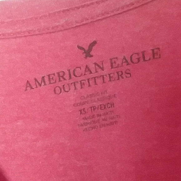AEO red boys shirt - Picture 2 of 2